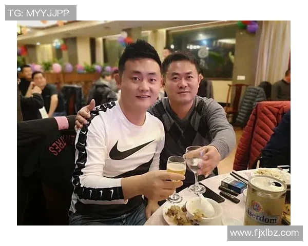 足球明星携手搞笑广告语让你笑出腹肌的奇妙体验